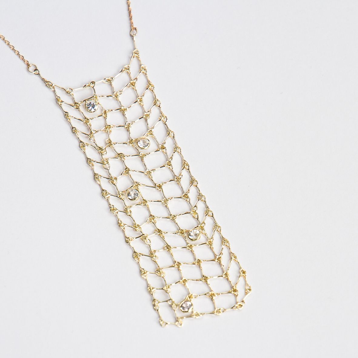 Sapphire vertical net necklace 2